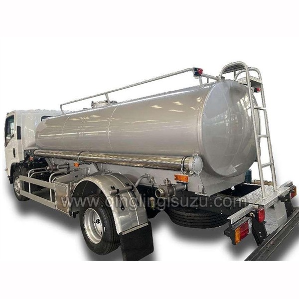 700P Stainless Steel Water Tank Truck