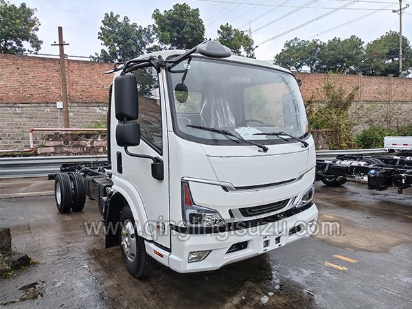 M100 4x2 Diesel Chassis Truck