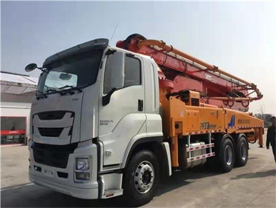 Qingling  GIGA VC61 6x4 Concrete Pump Truck